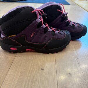 Share KEEN Youth 4 Sport Outdoor Active Hiking Athletic Shoe Purple Black Low To